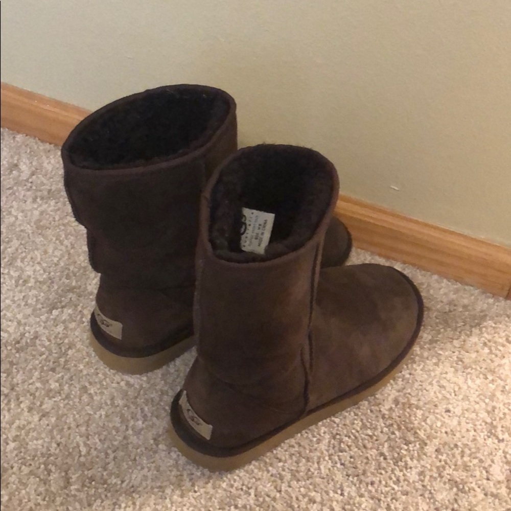 Classic short Ugg boots